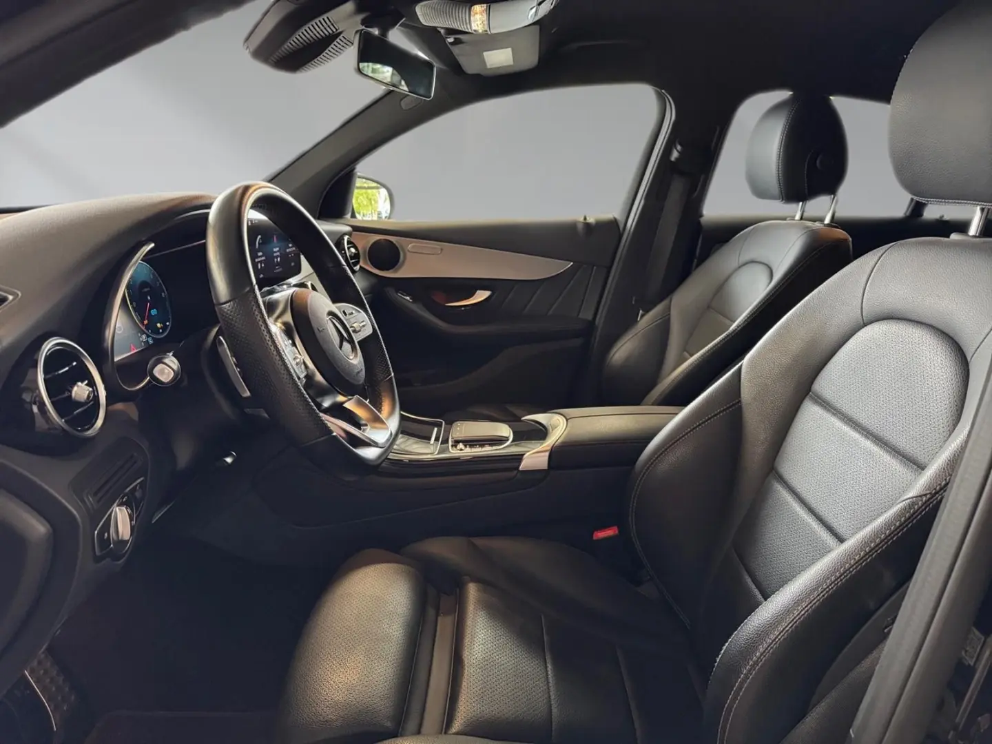 GLC 300 e 4M Coupé AMG Night Kam MBUX LED Spur