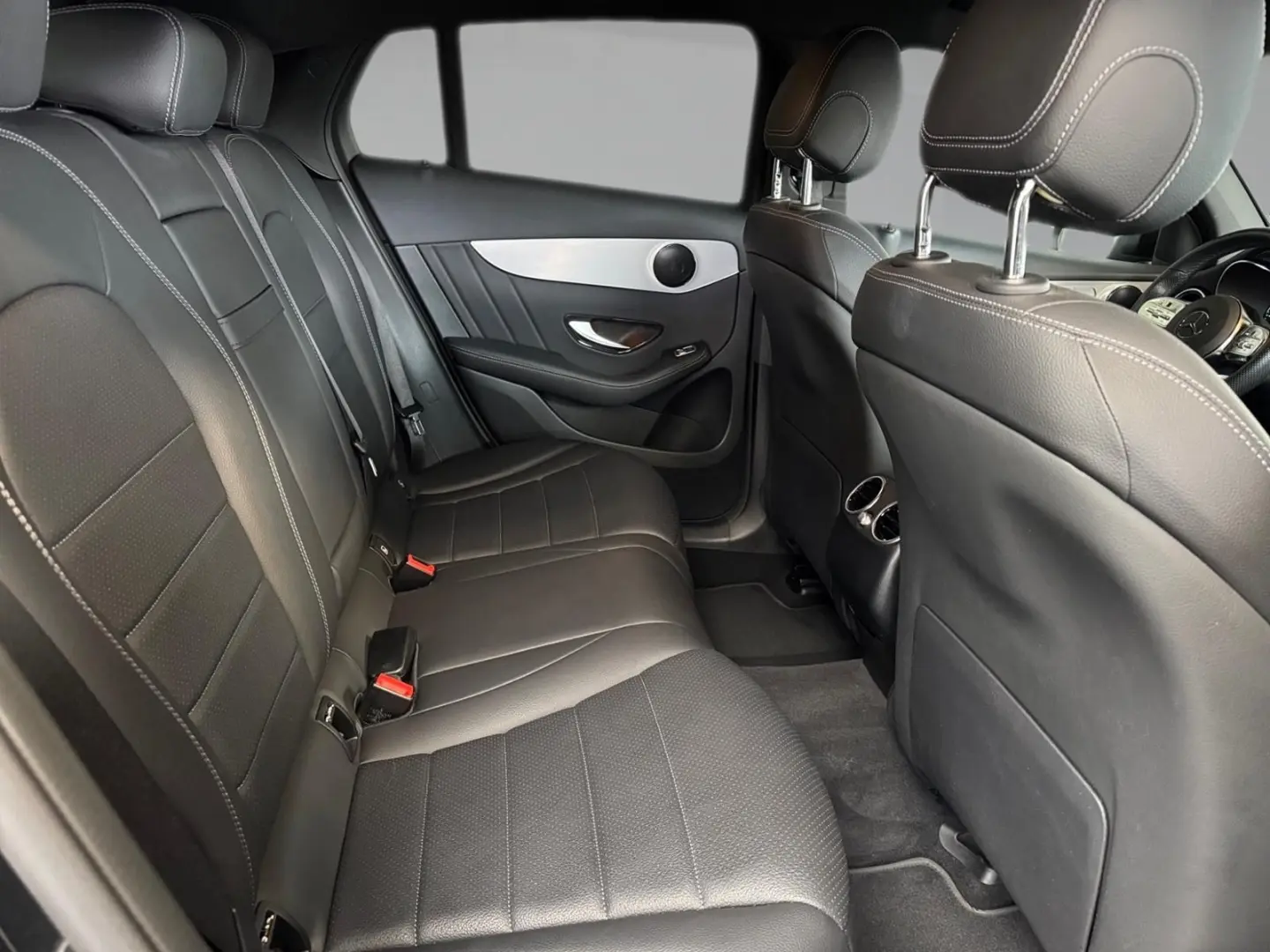 GLC 300 e 4M Coupé AMG Night Kam MBUX LED Spur