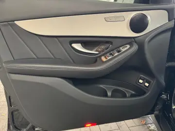 GLC 300 e 4M Coupé AMG Night Kam MBUX LED Spur