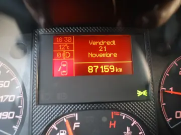 Peugeot Boxer L4H2 2.2D 140CP