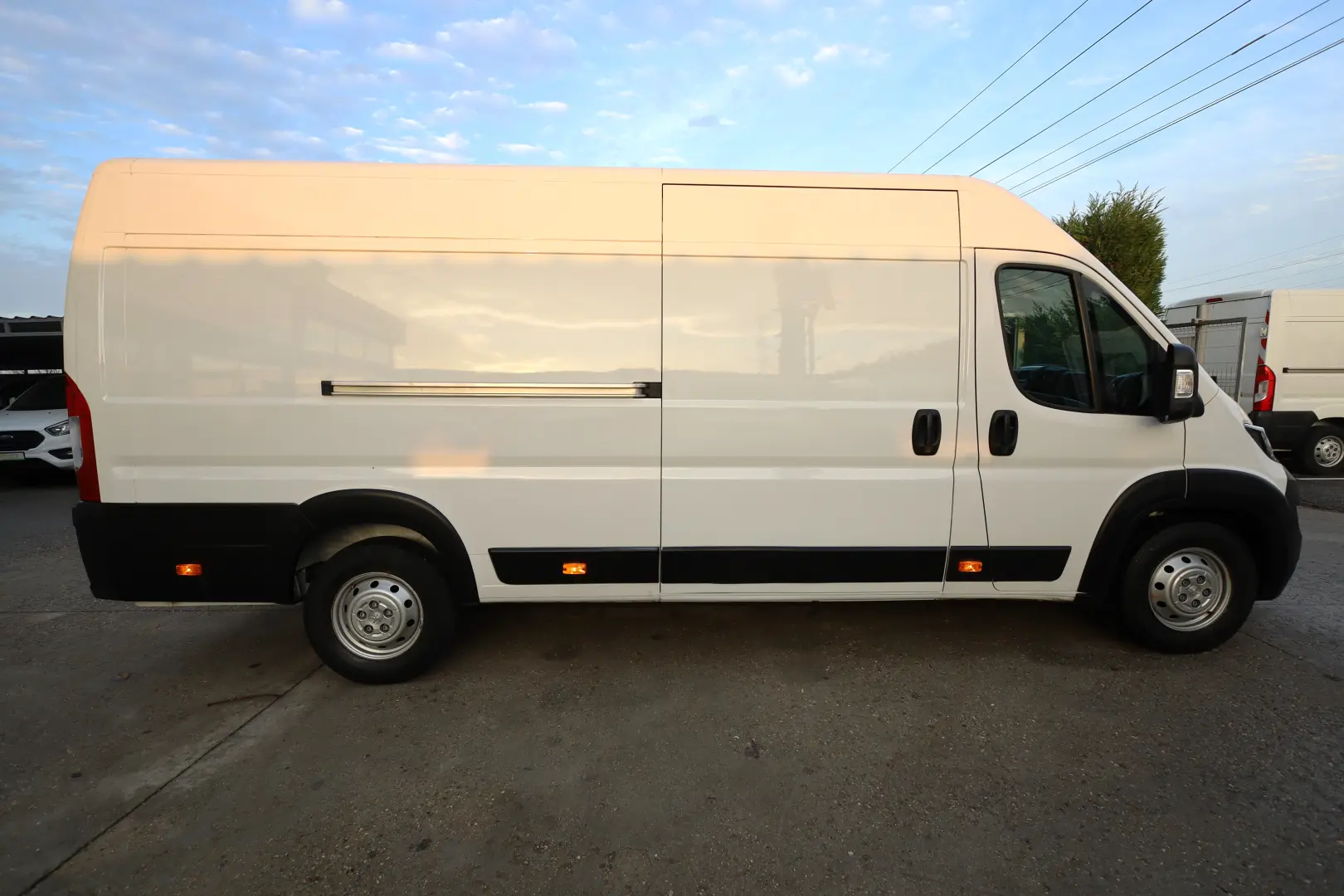 Peugeot Boxer L4H2 2.2D 140CP