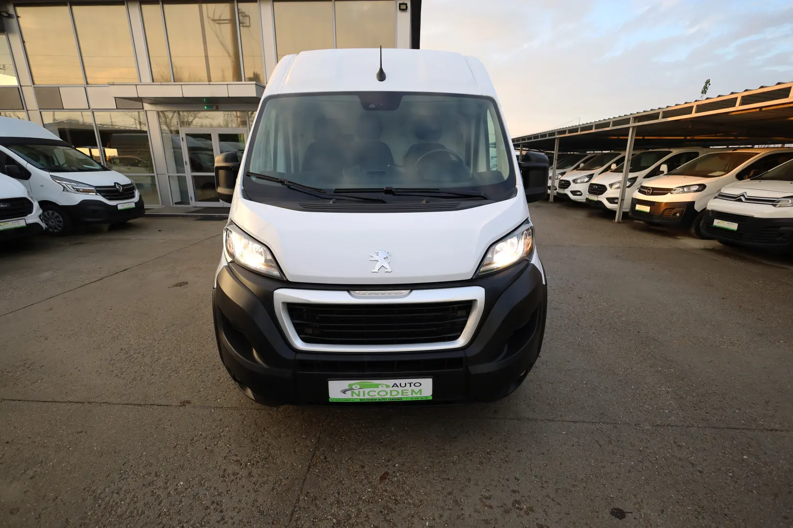 Peugeot Boxer L4H2 2.2D 140CP