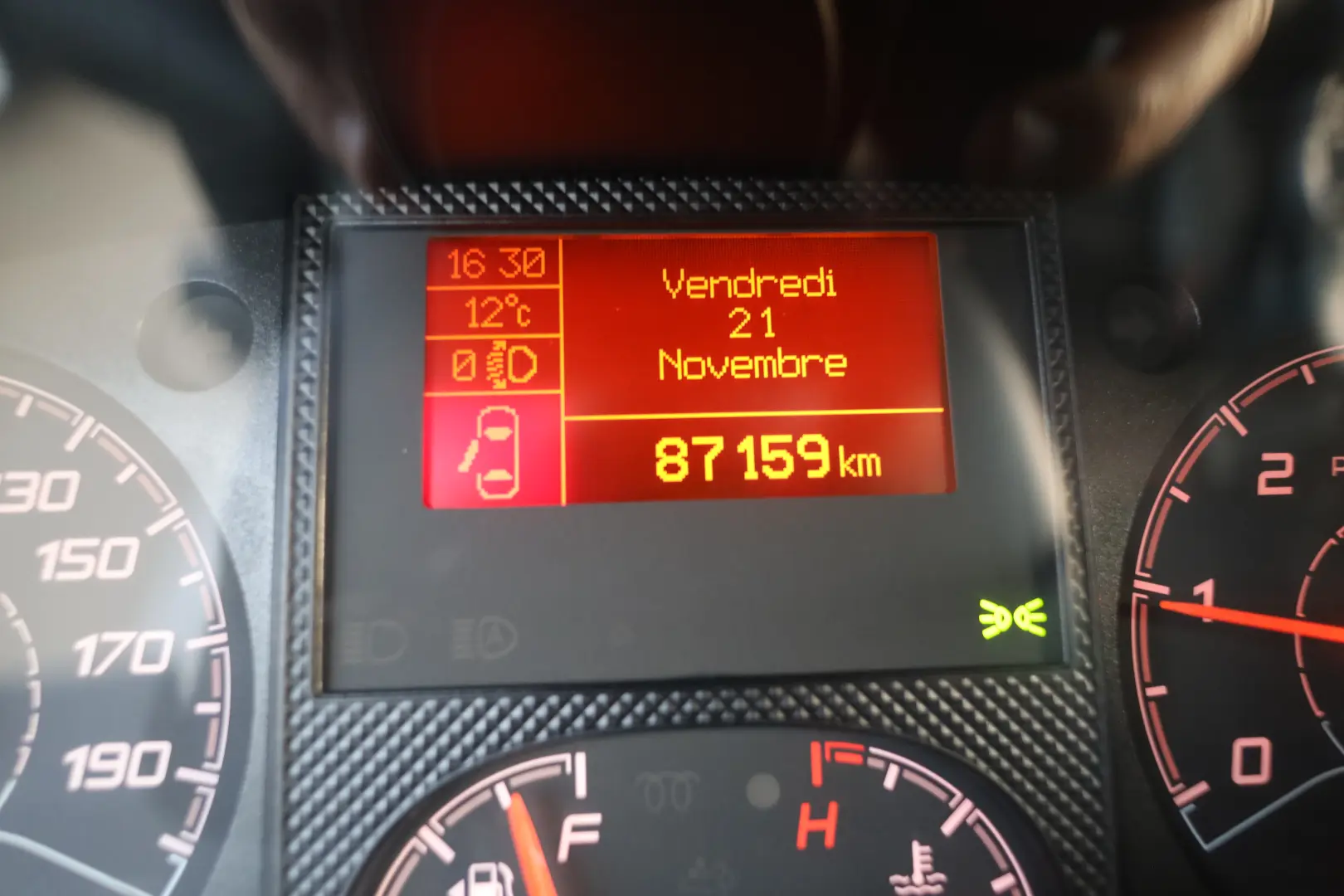 Peugeot Boxer L4H2 2.2D 140CP