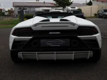 Huracán EVO Spyder AWD   LIFT SENSONUM DEUTSCH