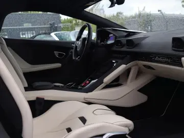 Huracán EVO Spyder AWD   LIFT SENSONUM DEUTSCH