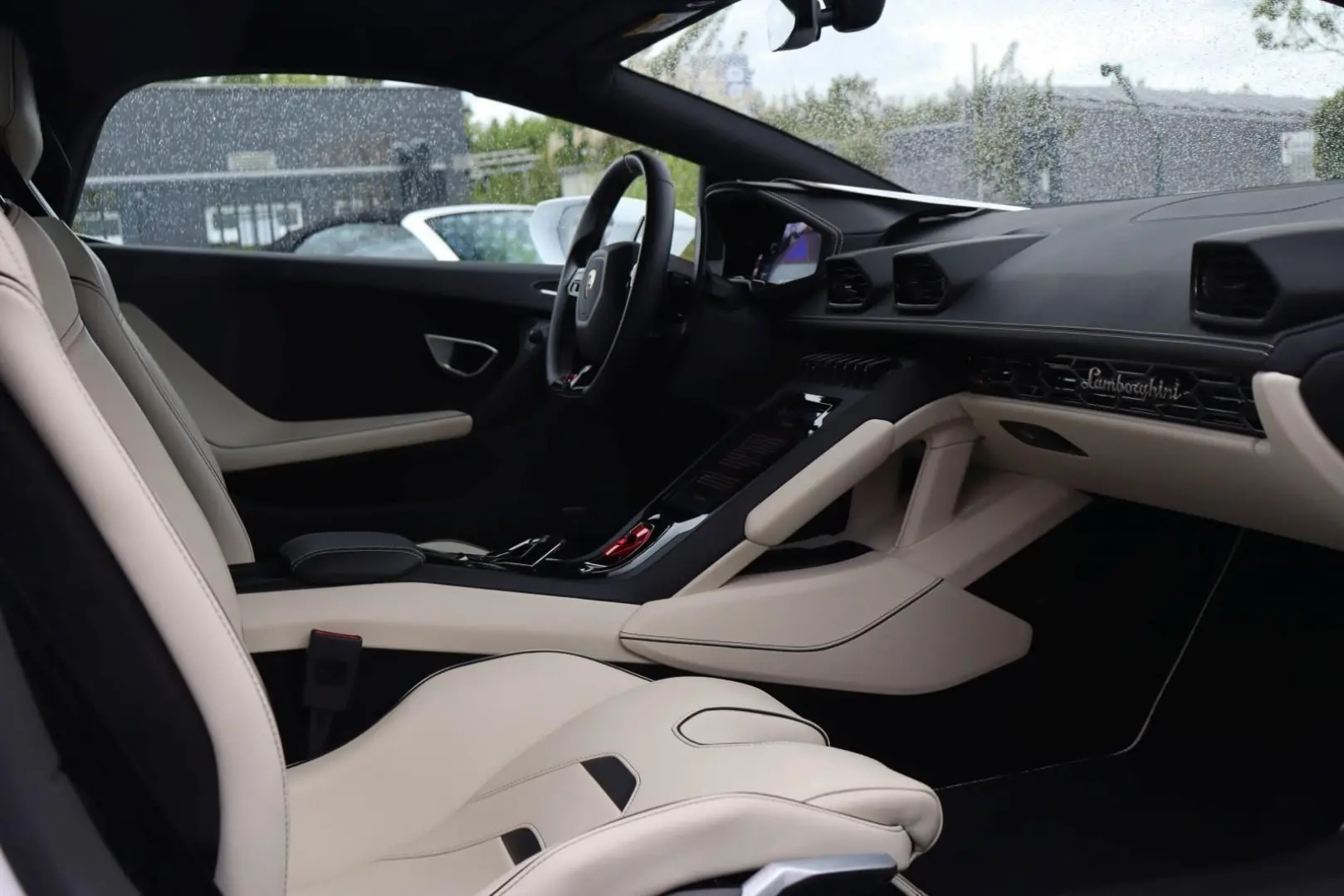 Huracán EVO Spyder AWD   LIFT SENSONUM DEUTSCH