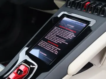 Huracán EVO Spyder AWD   LIFT SENSONUM DEUTSCH