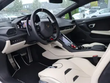 Huracán EVO Spyder AWD   LIFT SENSONUM DEUTSCH
