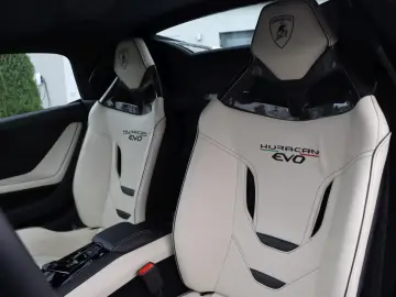 Huracán EVO Spyder AWD   LIFT SENSONUM DEUTSCH