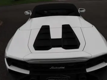 Huracán EVO Spyder AWD   LIFT SENSONUM DEUTSCH