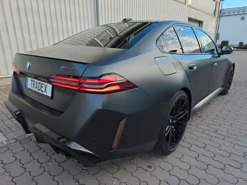 M5 Limousine   AHK Alcantara Driving Prof