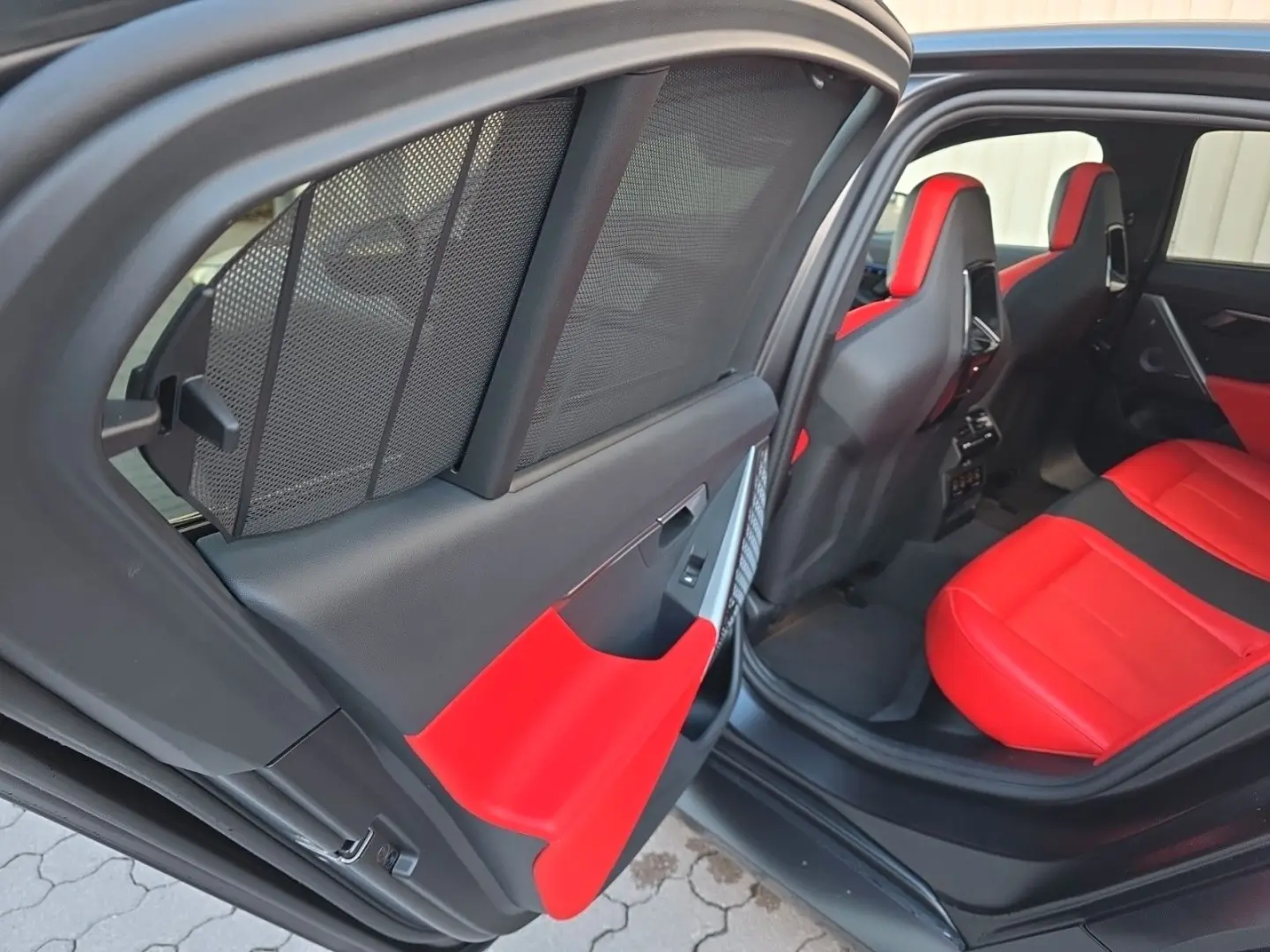 M5 Limousine   AHK Alcantara Driving Prof