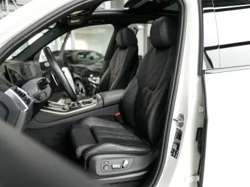 X5 xDrive30d M SPORT PRO 7.Sitze 22LM AHK 2-Achs