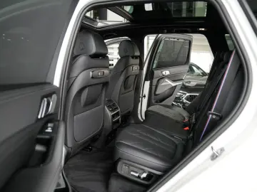 X5 xDrive30d M SPORT PRO 7.Sitze 22LM AHK 2-Achs