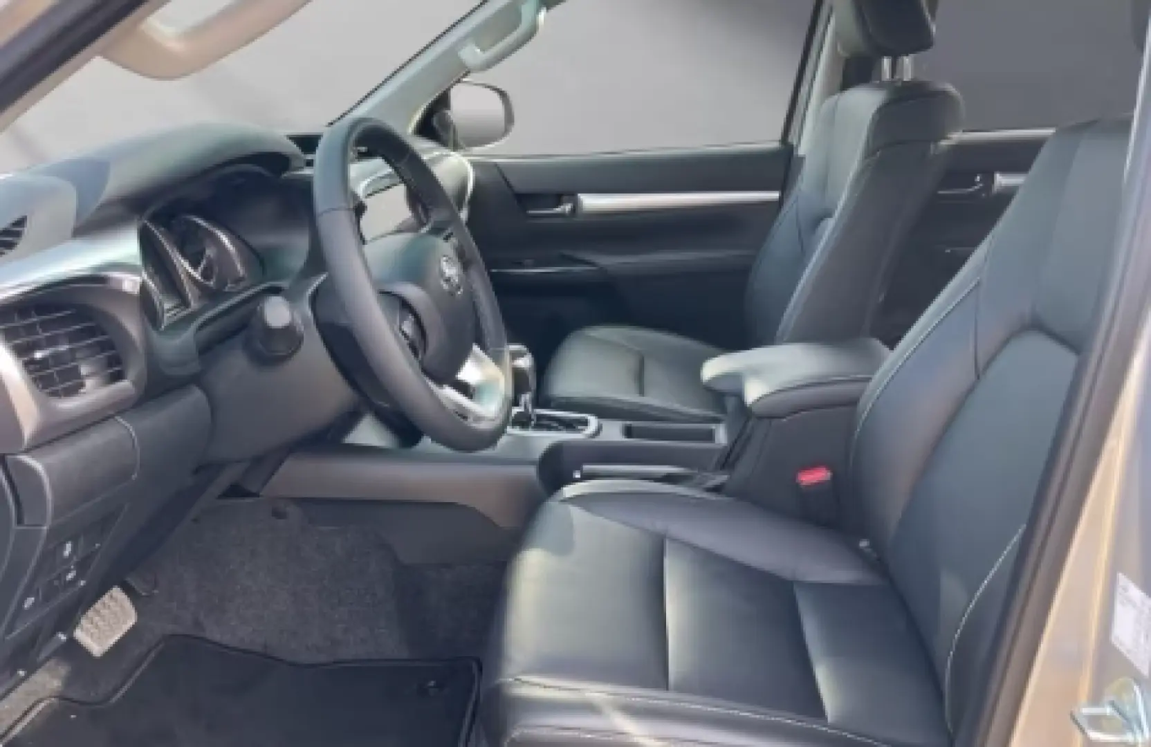 Toyota Hilux Double Cab Executiv 2.8 D-4D EU6e