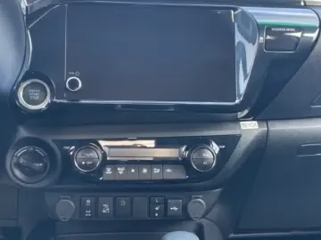 Toyota Hilux Double Cab Executiv 2.8 D-4D EU6e