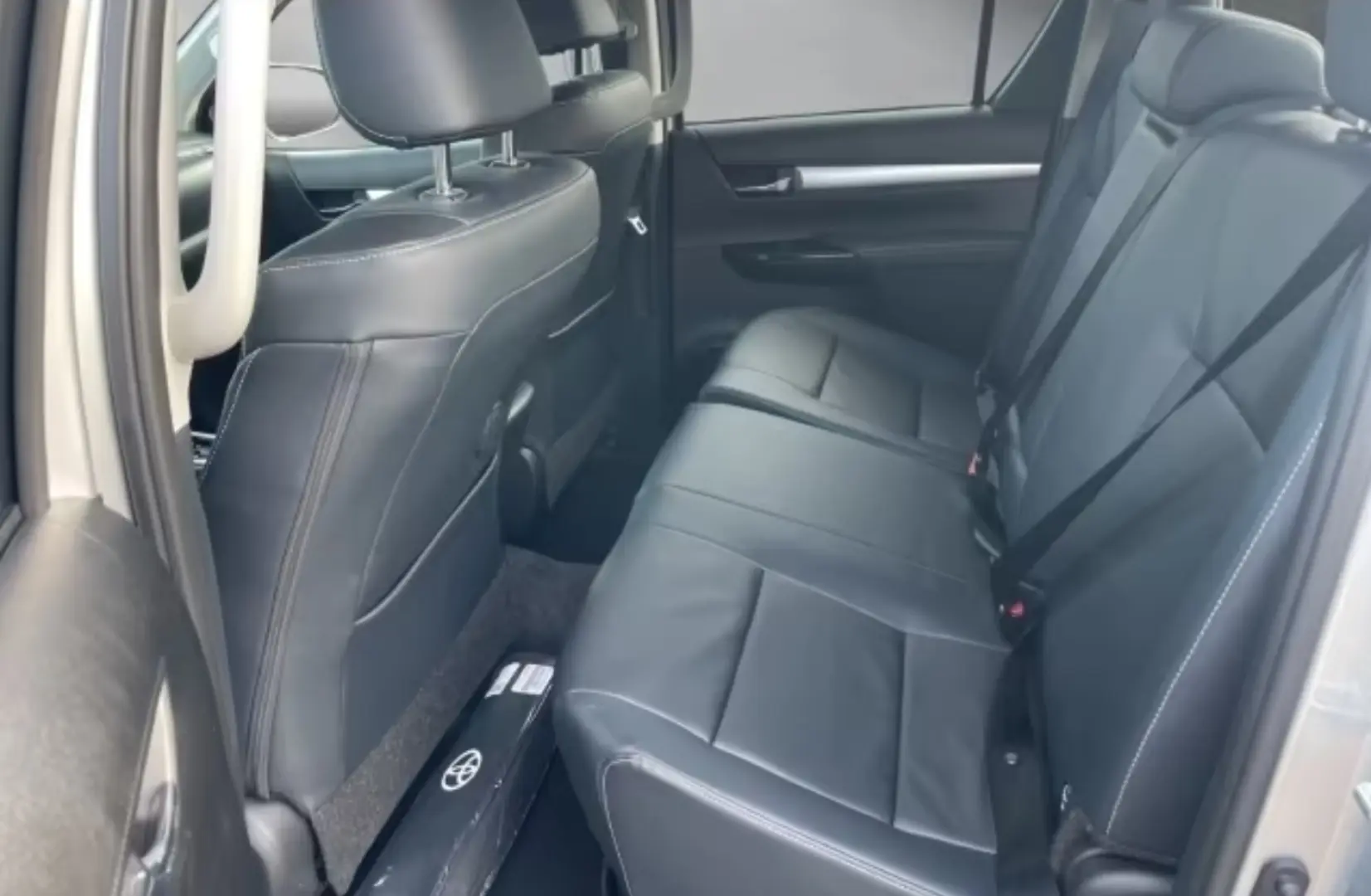 Toyota Hilux Double Cab Executiv 2.8 D-4D EU6e