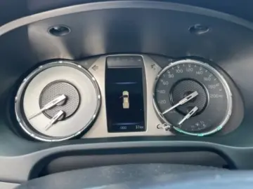 Toyota Hilux Double Cab Executiv 2.8 D-4D EU6e