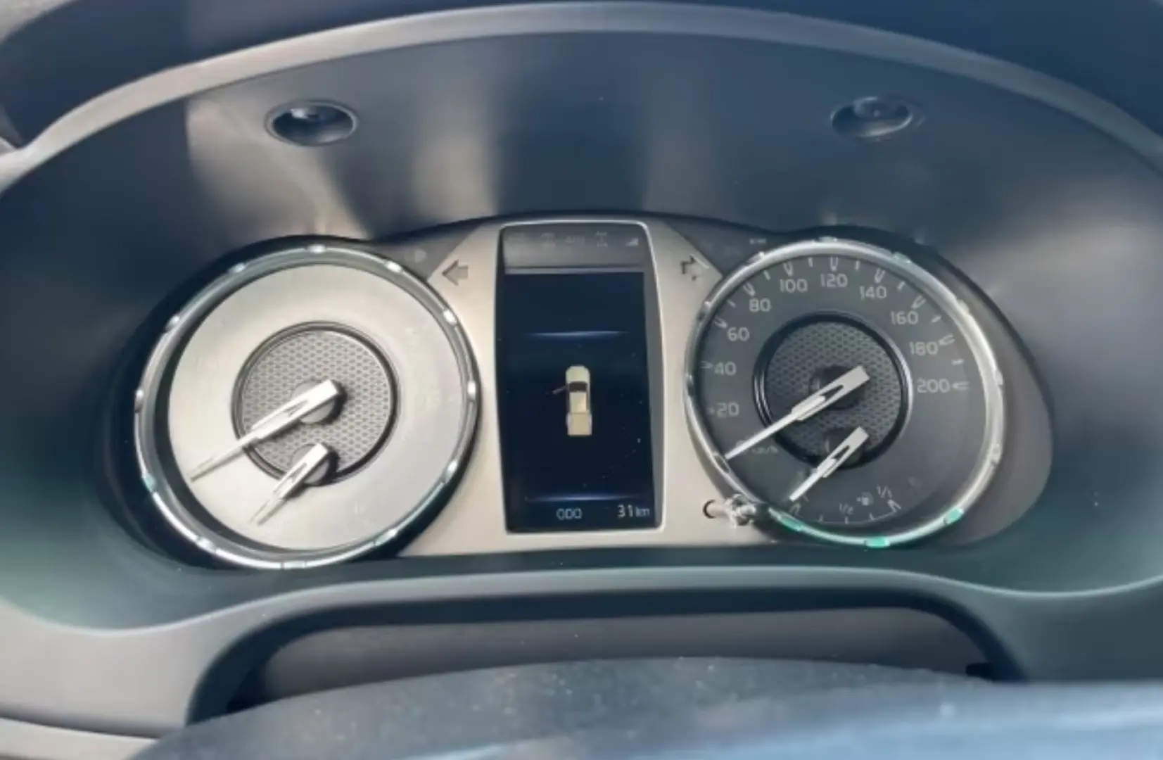 Toyota Hilux Double Cab Executiv 2.8 D-4D EU6e