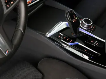 530d xDrive Limo. M Sport LASER MEMORY HUD RFK