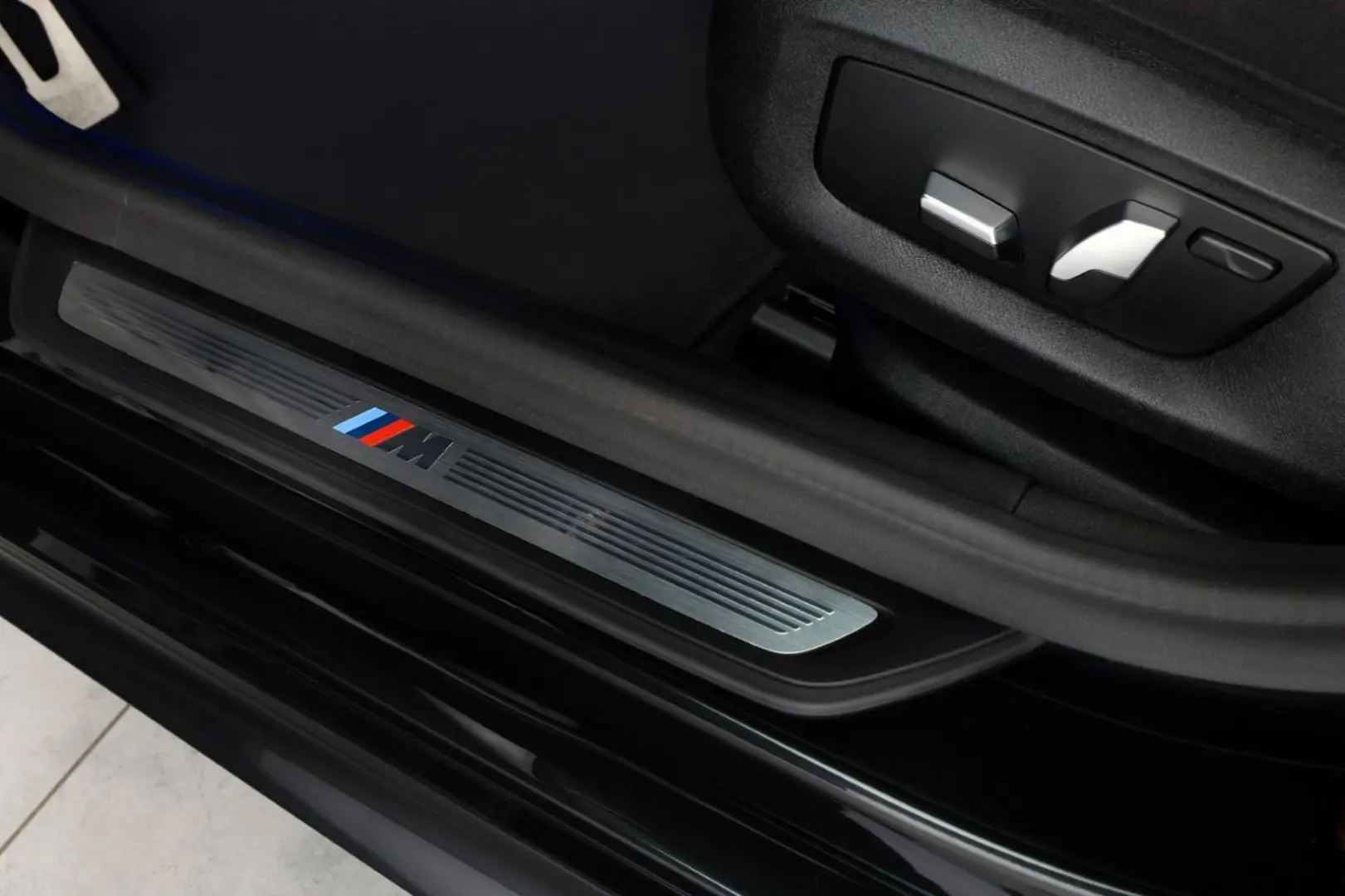 530d xDrive Limo. M Sport LASER MEMORY HUD RFK