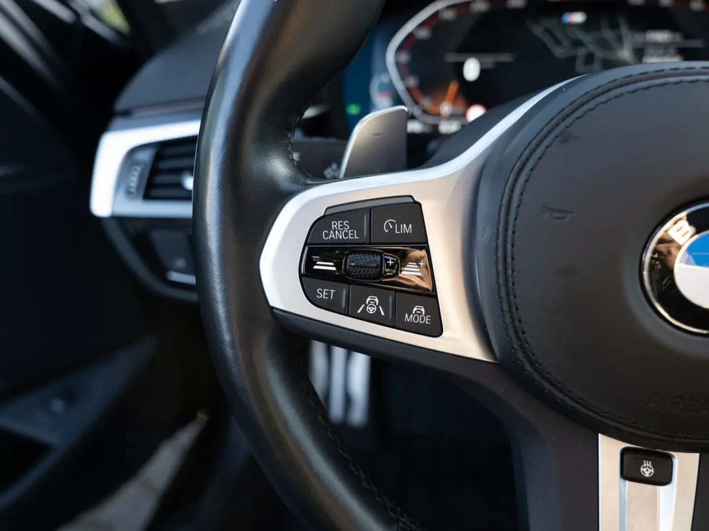 540d xDrive M-Sport FACEL. AHK HUD LASER LED ACC