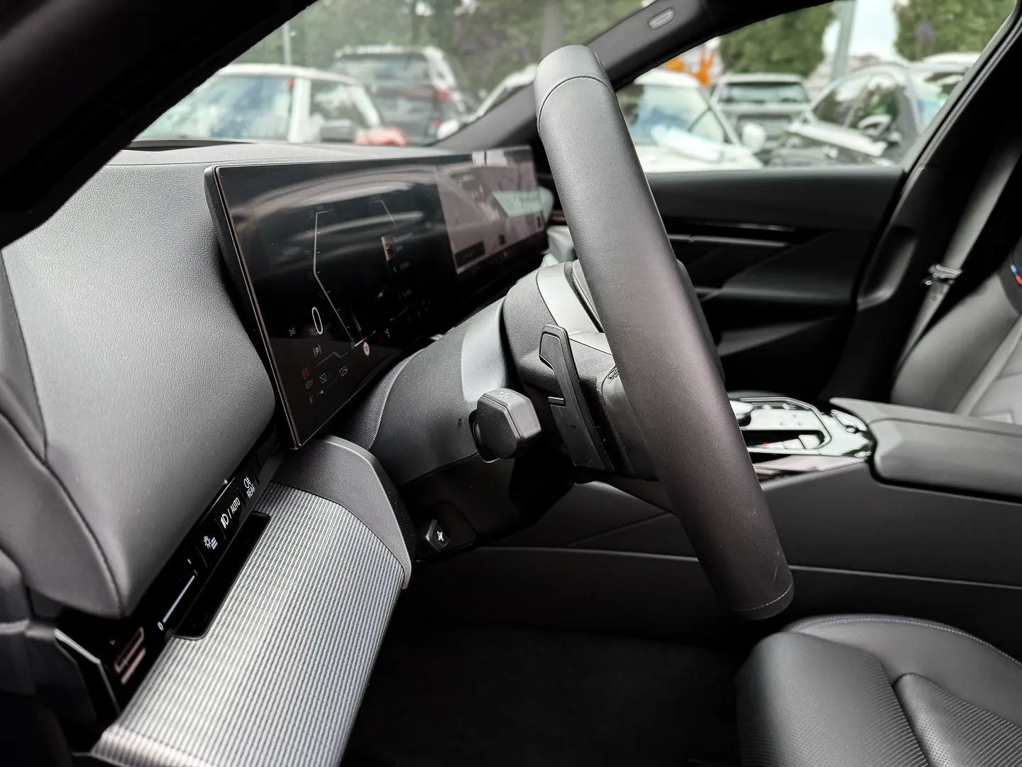 540d xDrive M Sport Pano 4 Zonen H&K LivCocProf