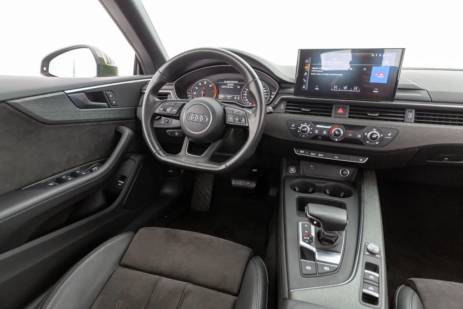 A5 Cabriolet 40 TFSI S tr. LED RFK DAB