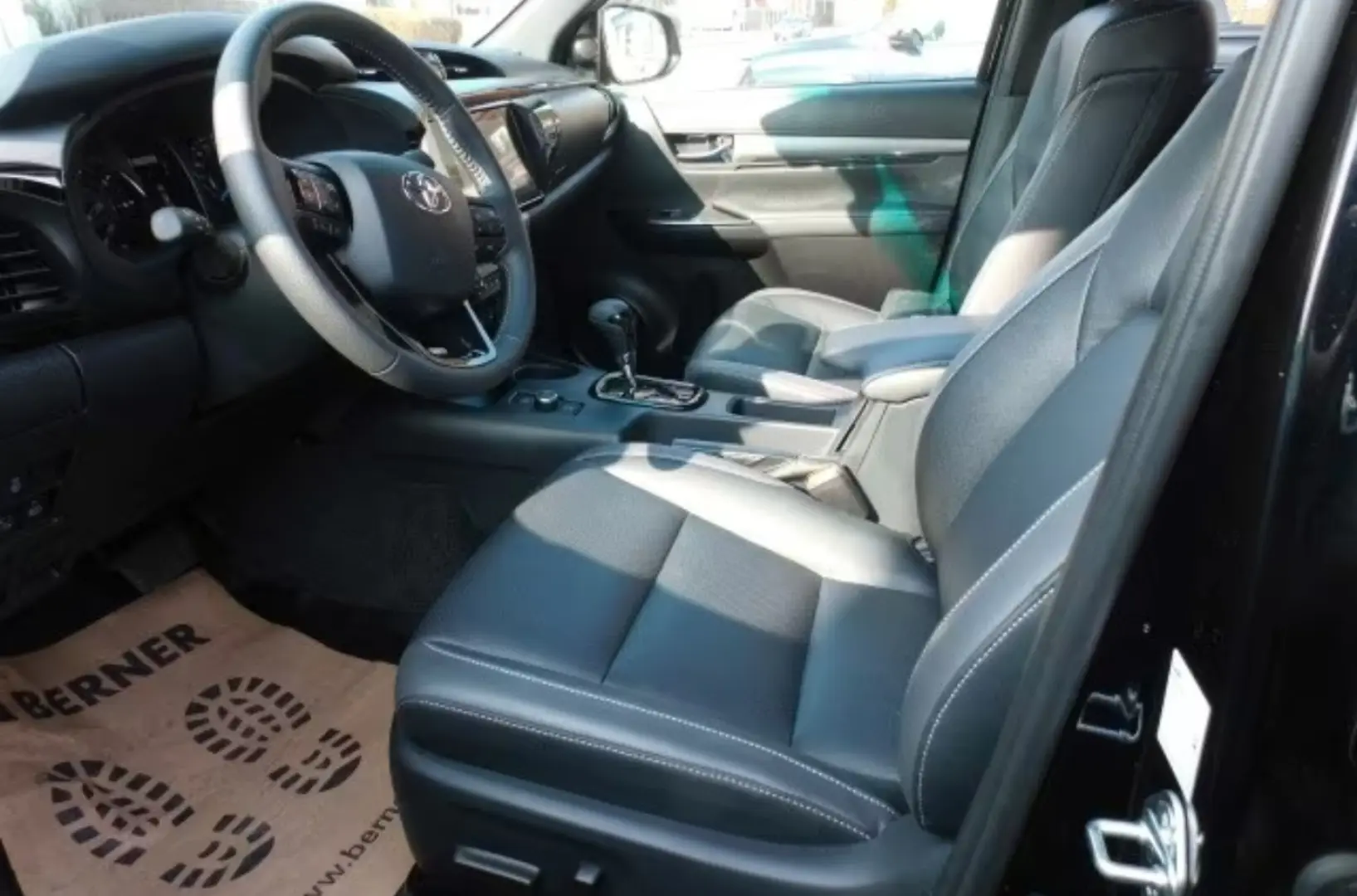 Toyota 2 8l Hilux Double Cab Invincible 360