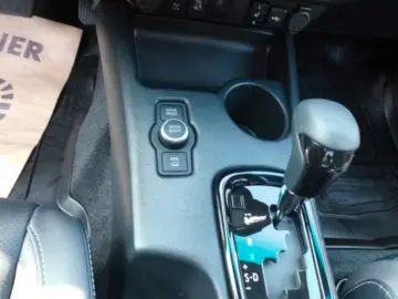 Toyota 2 8l Hilux Double Cab Invincible 360