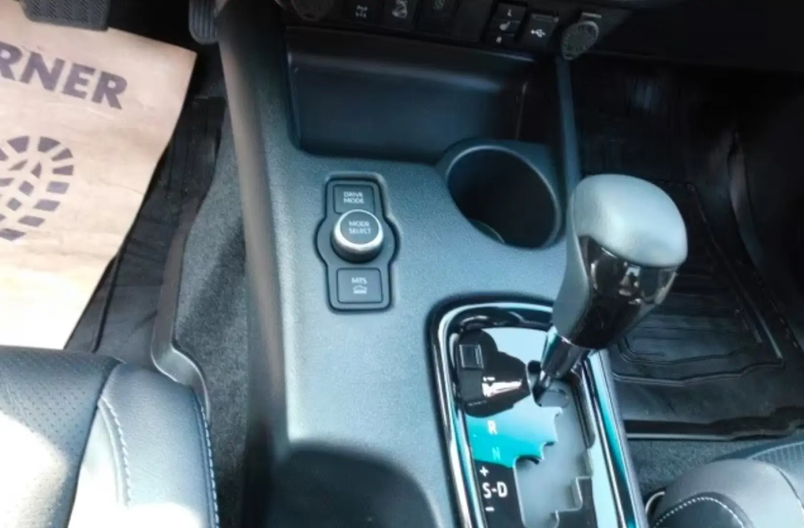 Toyota 2 8l Hilux Double Cab Invincible 360