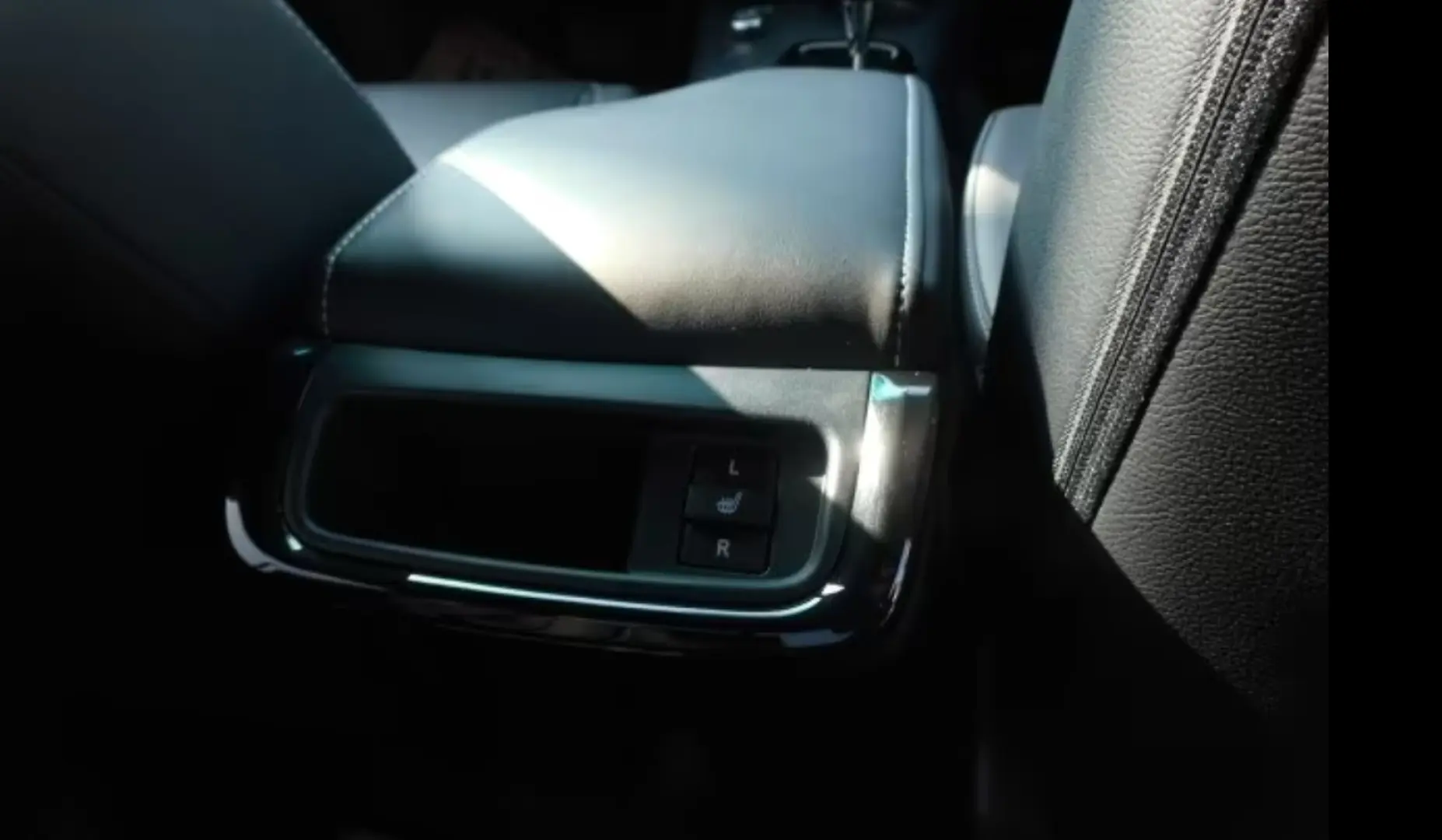 Toyota 2 8l Hilux Double Cab Invincible 360