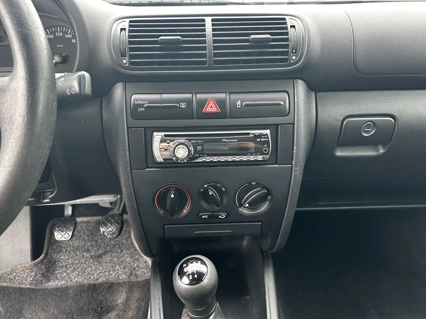 Seat Leon 1.6 16V Stella