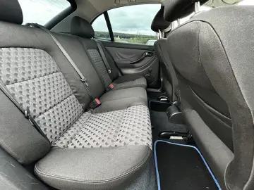 Seat Leon 1.6 16V Stella