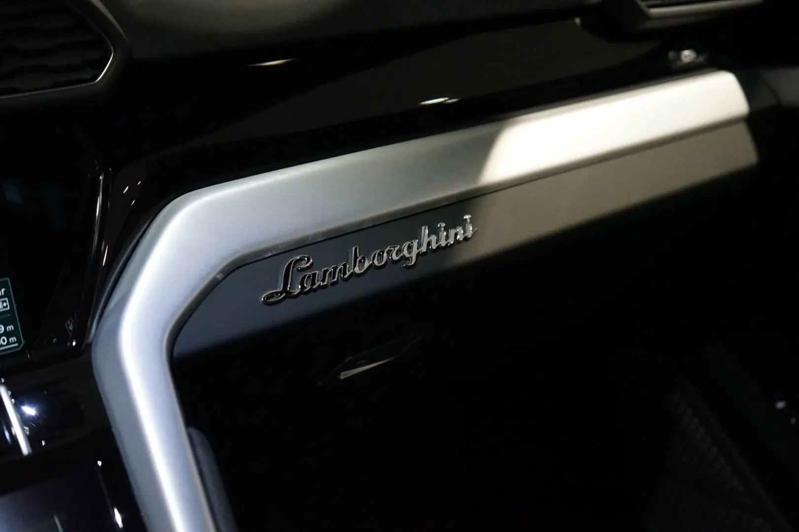 Urus S   ANIMA   Pano   B&O Advanced   23