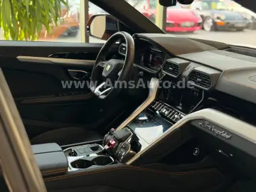 Urus 4.0 V8 Garantie 23 Zoll Night Vision HUD