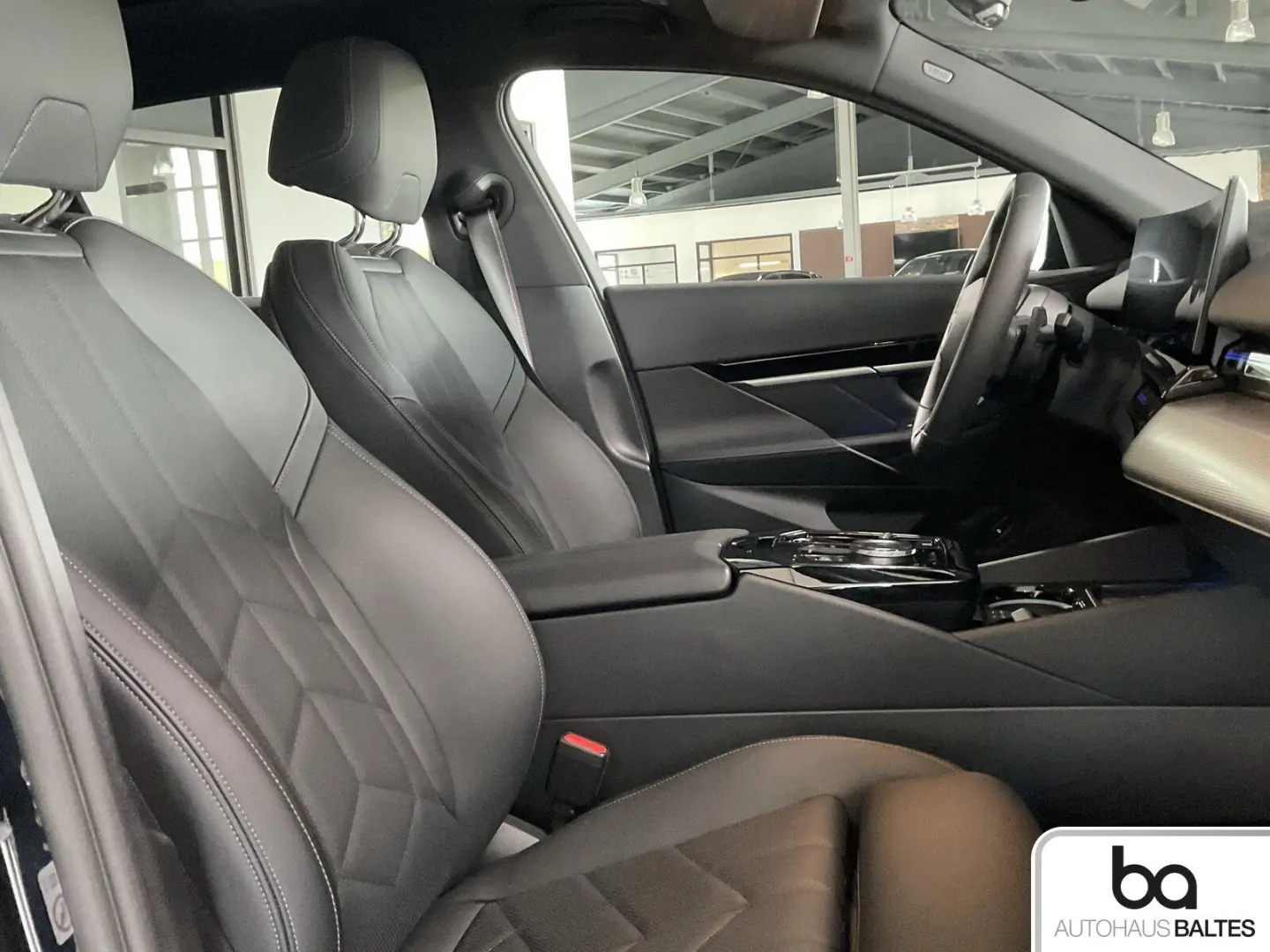 540d xDrive M Sport Pro 20 Pano DrivPl HK Ico AH