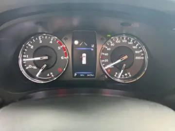 Toyota HiLux 4x4 Double Cab MHEV