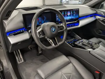 550e xDrive M Sport   Ab 2 39% Fin   Pano B&W DA