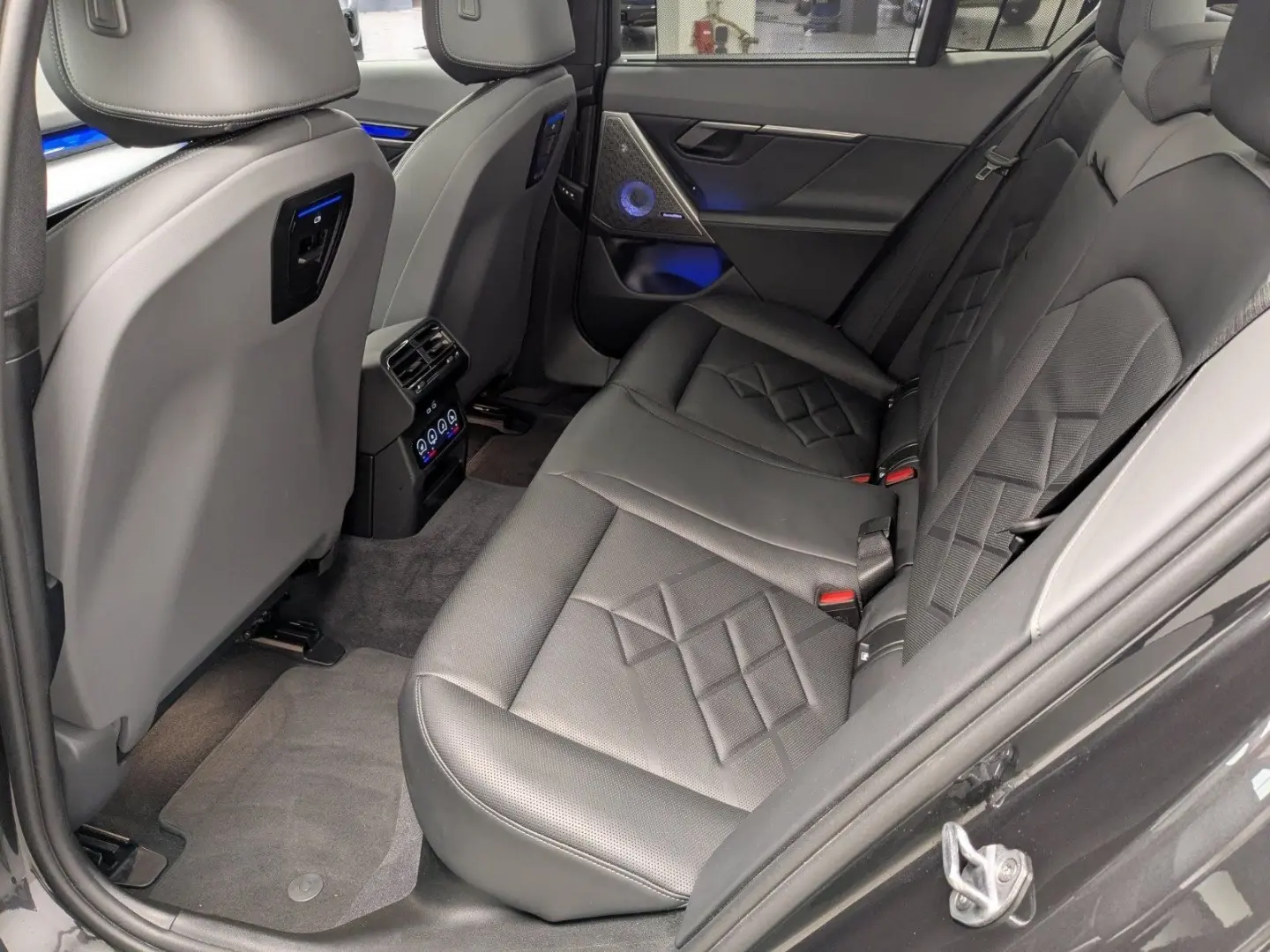 550e xDrive M Sport   Ab 2 39% Fin   Pano B&W DA