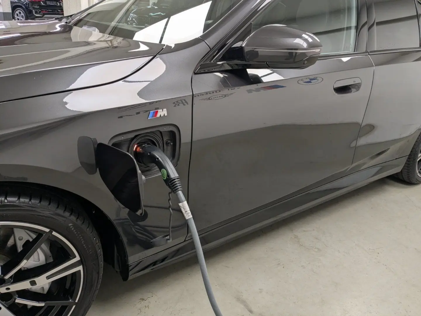 550e xDrive M Sport   Ab 2 39% Fin   Pano B&W DA