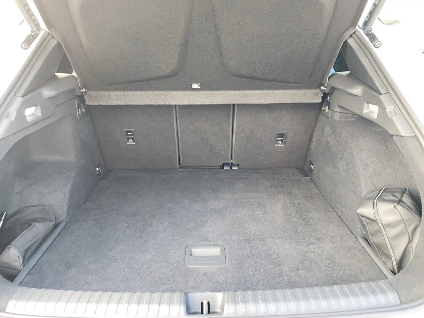 Terramar VZ 2.0 TSI 4D. AKEBONO Pano 360  LM20