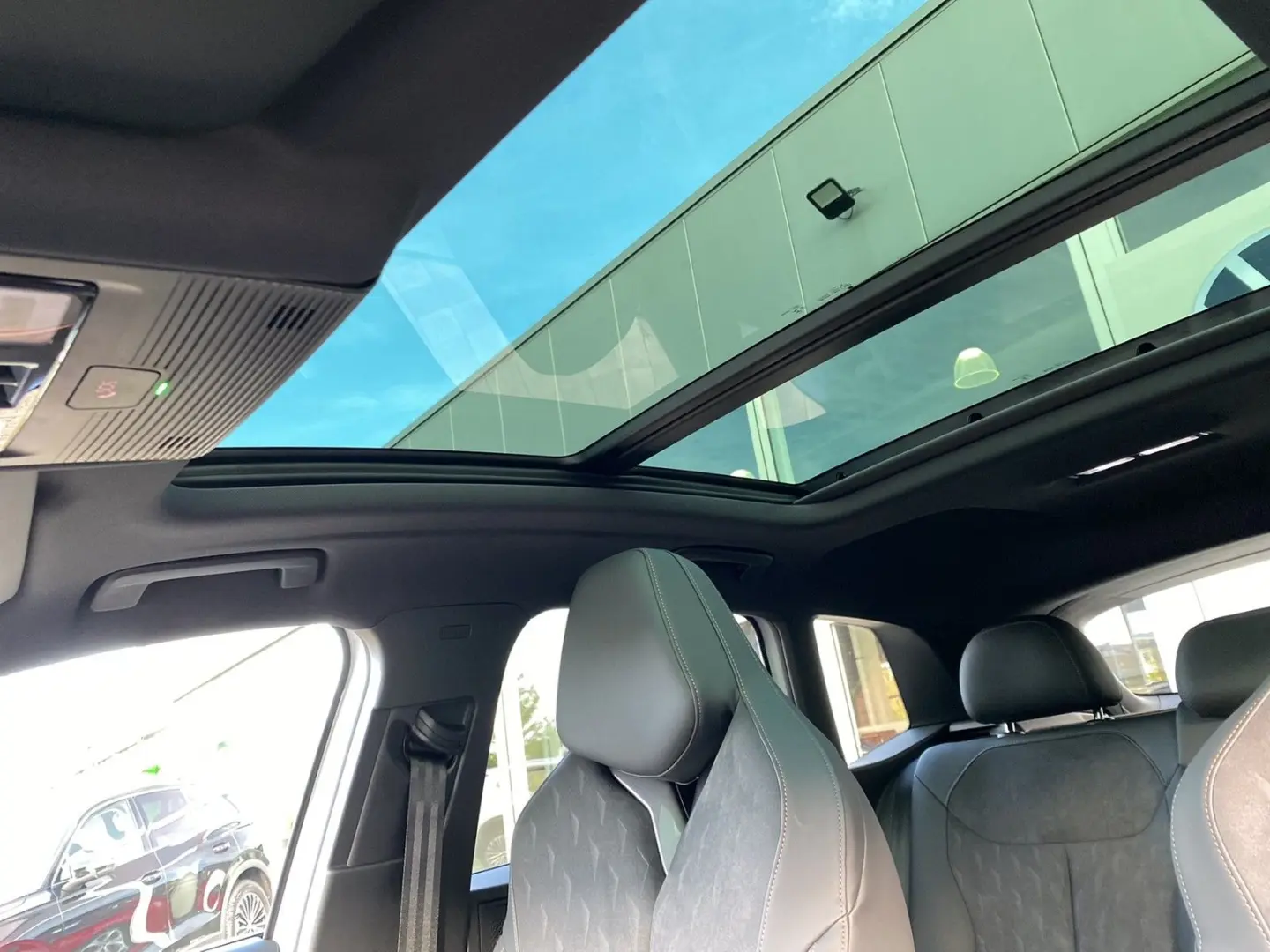 Terramar VZ 2.0 TSI 4D. AKEBONO Pano 360  LM20