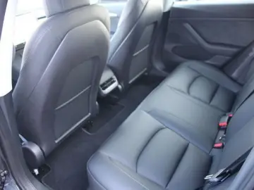 Model 3 Performance Dual AWD Elektro Autopilo...