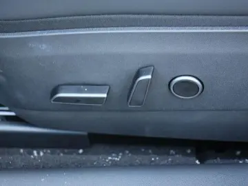 Model 3 Performance Dual AWD Elektro Autopilo...