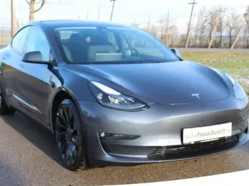 Model 3 Performance Dual AWD Elektro Autopilo...