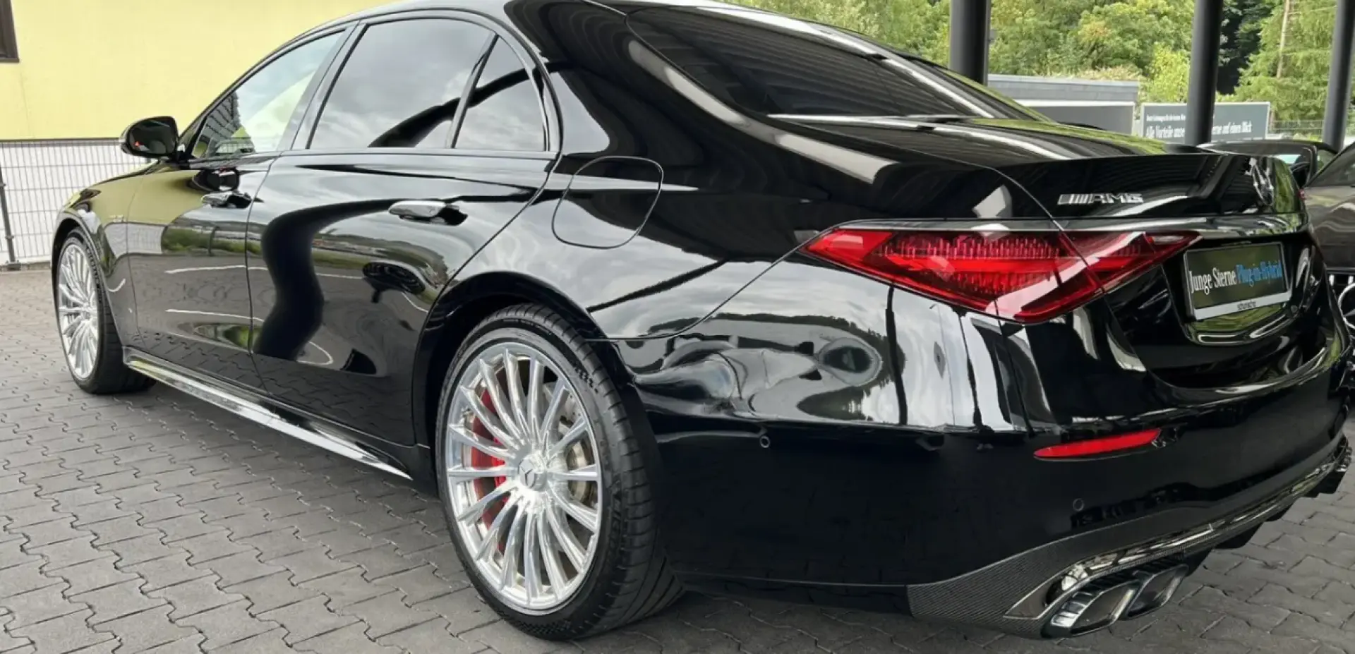 AMG S 63 E Perf First-Class Carbon Burm4D Pano