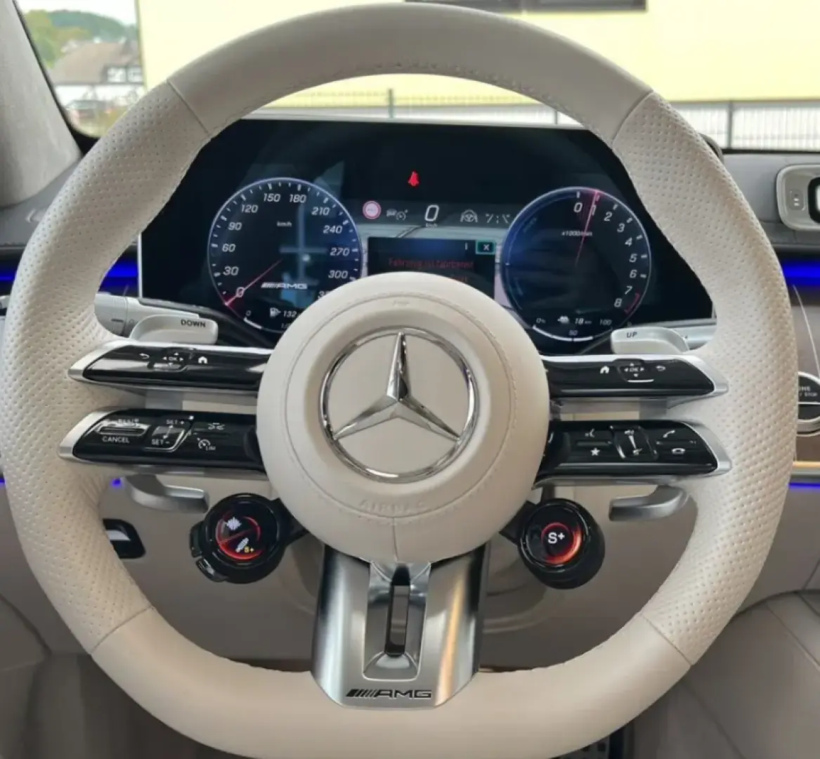 AMG S 63 E Perf First-Class Carbon Burm4D Pano