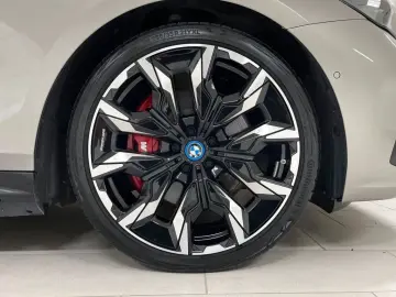 550e 550 e xDrive M Sport Pro 490hp PANO B&W VAT