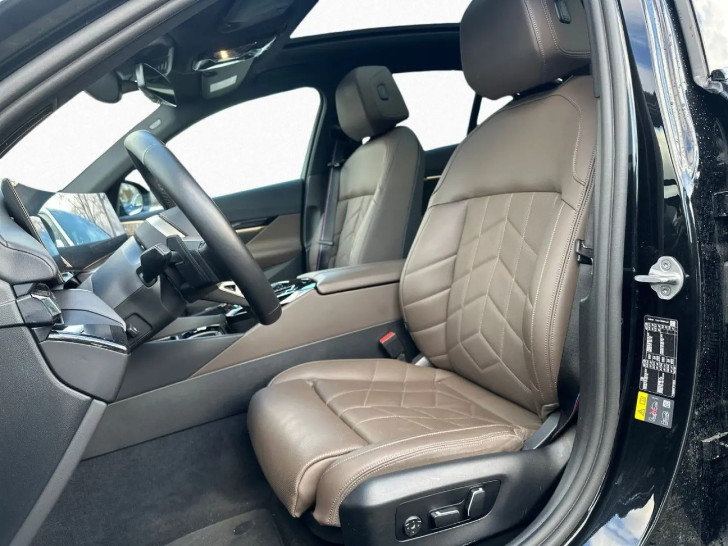 550e xDr M Sport Pro DA-Pr PA  B W AHK Pano HUD